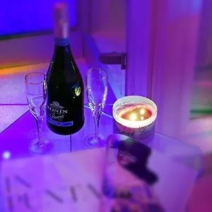 napoli-rooms-suite.hotels-amalfi.com/