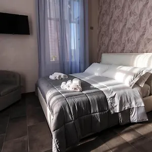 julia-luxury-suite-rome.it-romehotels.com/